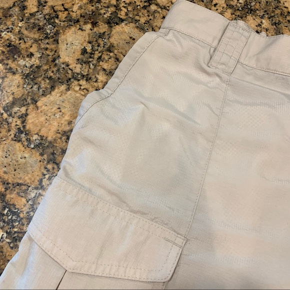 Columbia PFG Tan Shorts M 34” Waist GUC 7” Performance Fishing Gear Cargo - Picture 2 of 10